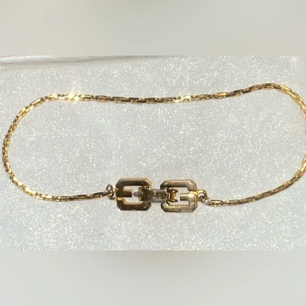 Authentic Givenchy vintage bracelet - Picture 1 of 4